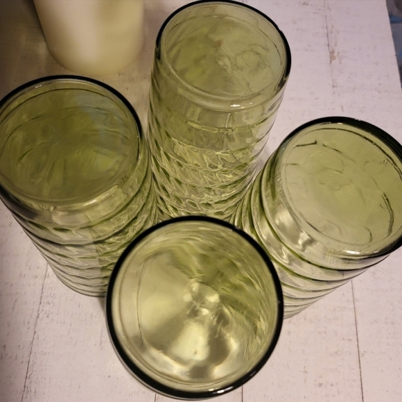 MCM Avocado 5" Ribbed Glassware 4pc Set - Picture 5 of 5